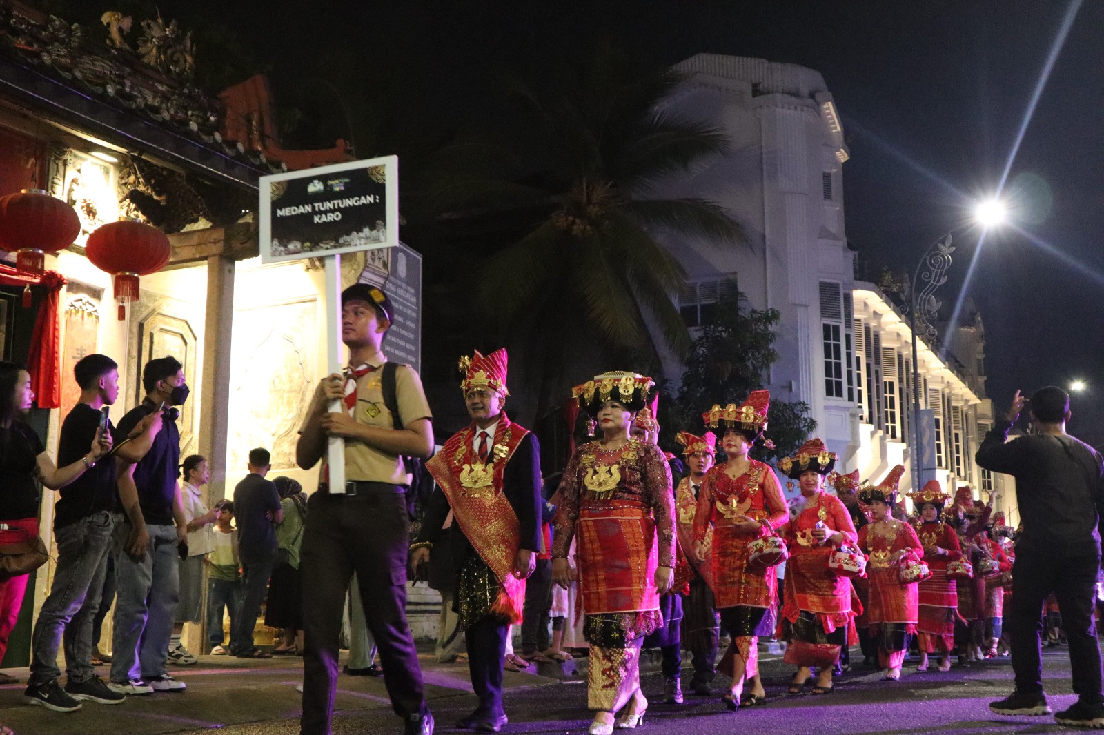 Kontingen Medan Tuntungan Meriahkan Pawai Night Carnival Jelang HUT Kota Medan Ke - 434